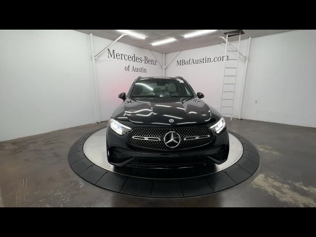 2025 Mercedes-Benz GLC 300