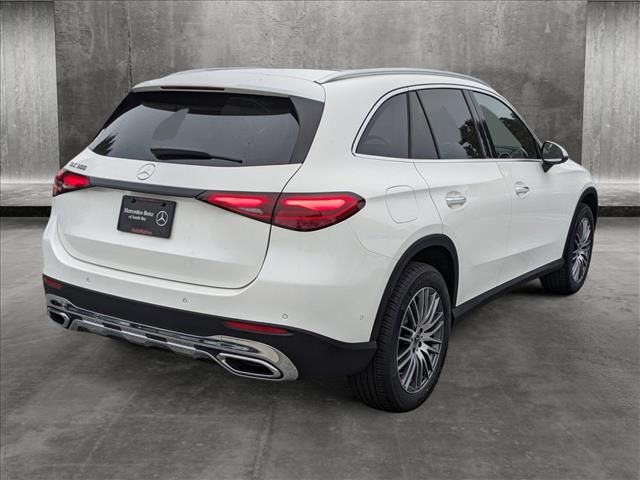 2025 Mercedes-Benz GLC 300