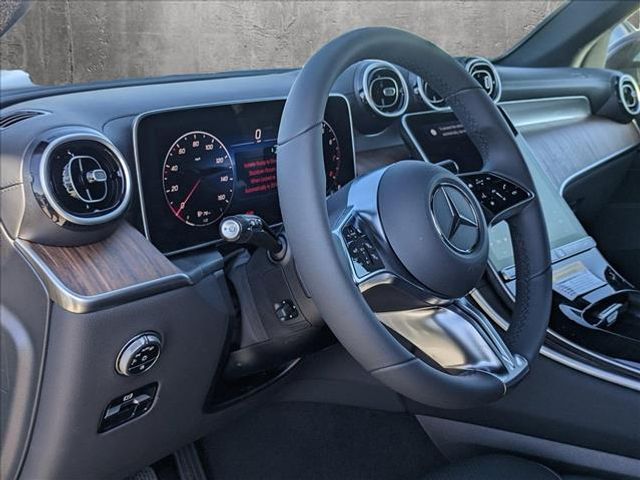 2025 Mercedes-Benz GLC 300