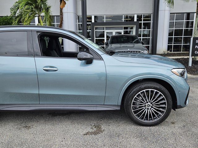 2025 Mercedes-Benz GLC 300