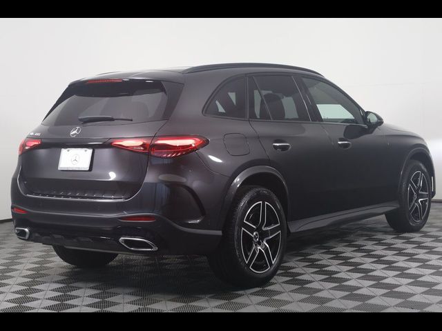 2025 Mercedes-Benz GLC 300