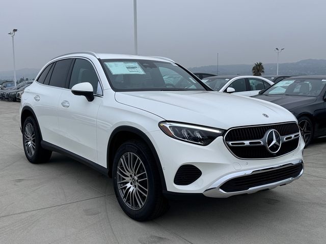 2025 Mercedes-Benz GLC 300