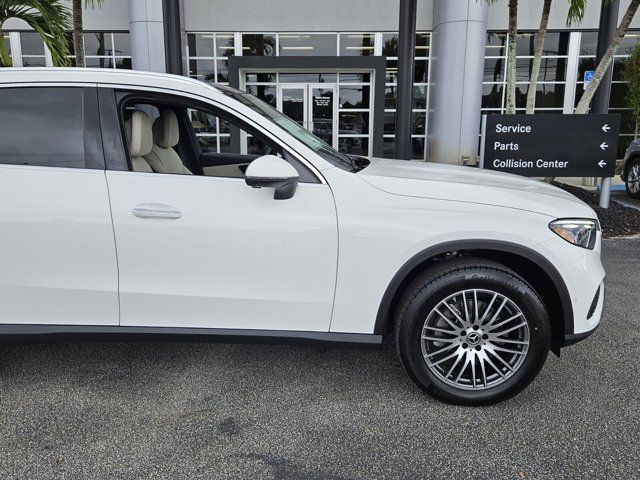 2025 Mercedes-Benz GLC 300