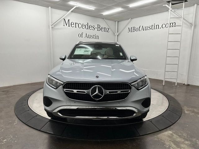 2025 Mercedes-Benz GLC 300