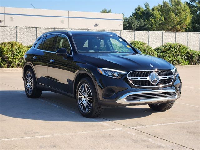 2025 Mercedes-Benz GLC 300
