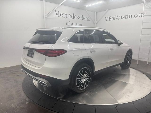 2025 Mercedes-Benz GLC 300