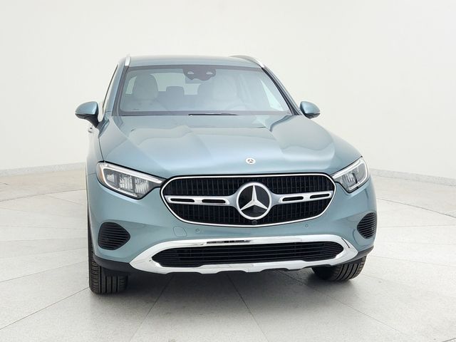 2025 Mercedes-Benz GLC 300