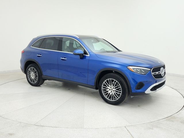 2025 Mercedes-Benz GLC 300