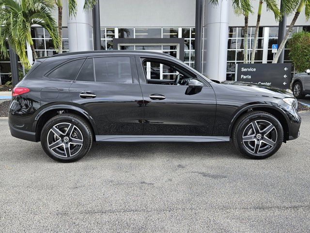 2025 Mercedes-Benz GLC 300