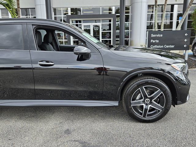 2025 Mercedes-Benz GLC 300