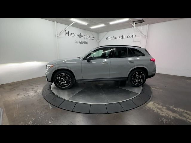 2025 Mercedes-Benz GLC 300