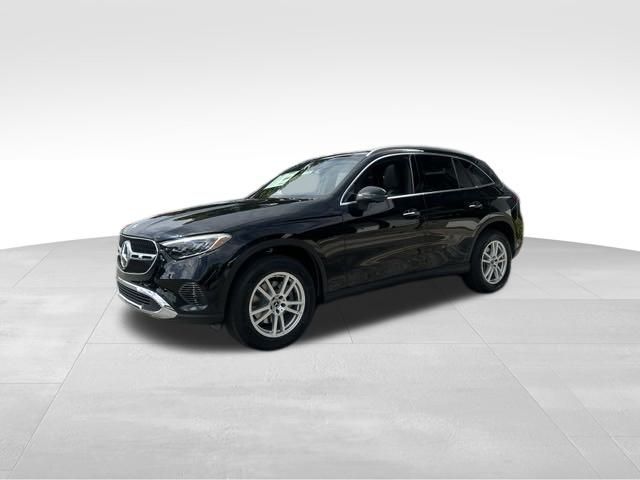 2025 Mercedes-Benz GLC 300