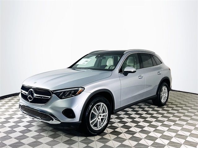 2025 Mercedes-Benz GLC 300