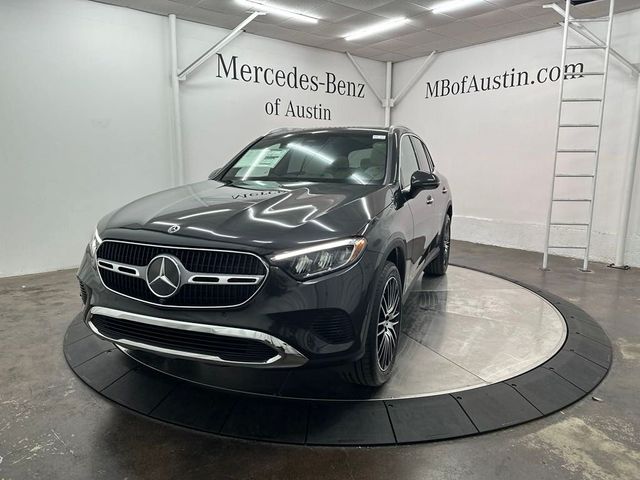 2025 Mercedes-Benz GLC 300