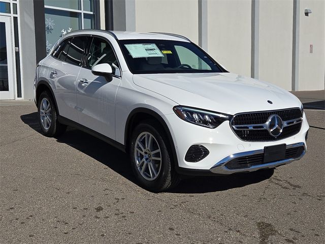 2025 Mercedes-Benz GLC 300