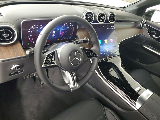 2025 Mercedes-Benz GLC 300