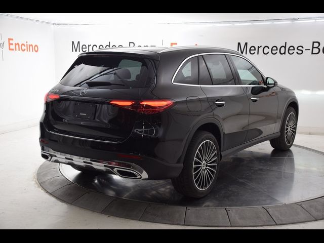 2025 Mercedes-Benz GLC 300