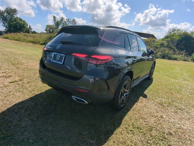 2025 Mercedes-Benz GLC 300