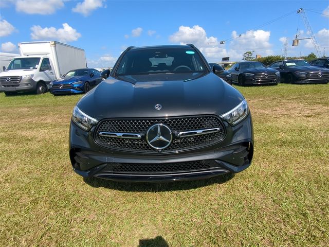 2025 Mercedes-Benz GLC 300