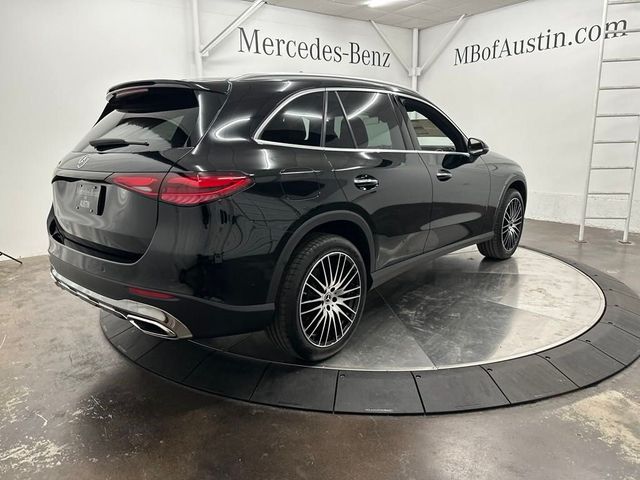 2025 Mercedes-Benz GLC 300