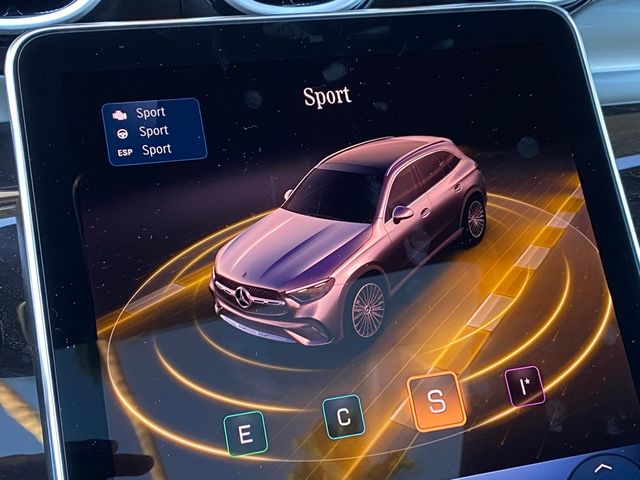 2025 Mercedes-Benz GLC 300