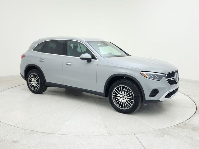 2025 Mercedes-Benz GLC 300