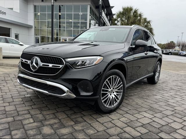 2025 Mercedes-Benz GLC 300