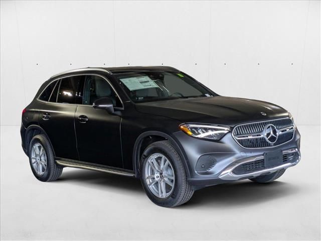 2025 Mercedes-Benz GLC 300