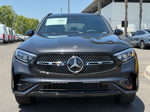 2025 Mercedes-Benz GLC 300