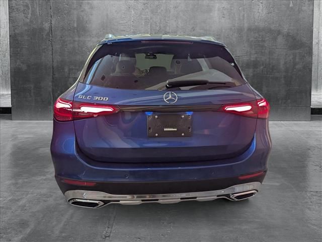 2025 Mercedes-Benz GLC 300