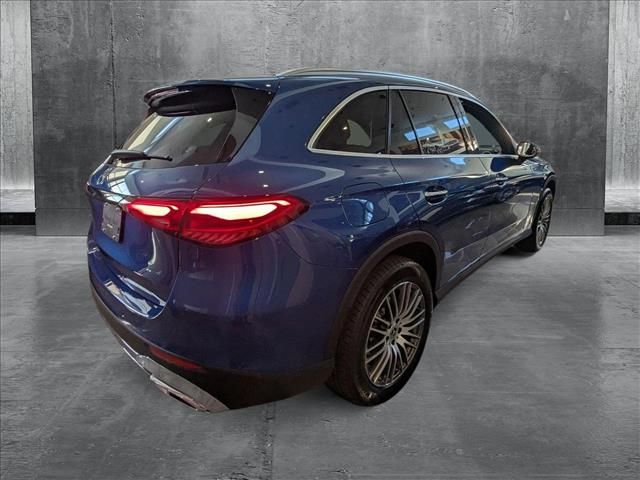 2025 Mercedes-Benz GLC 300