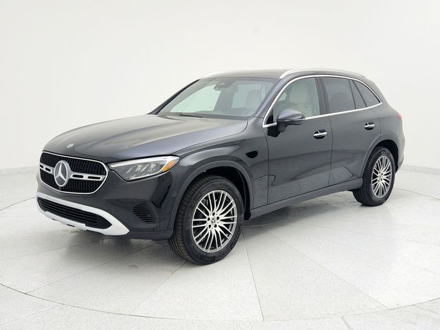 2025 Mercedes-Benz GLC 300