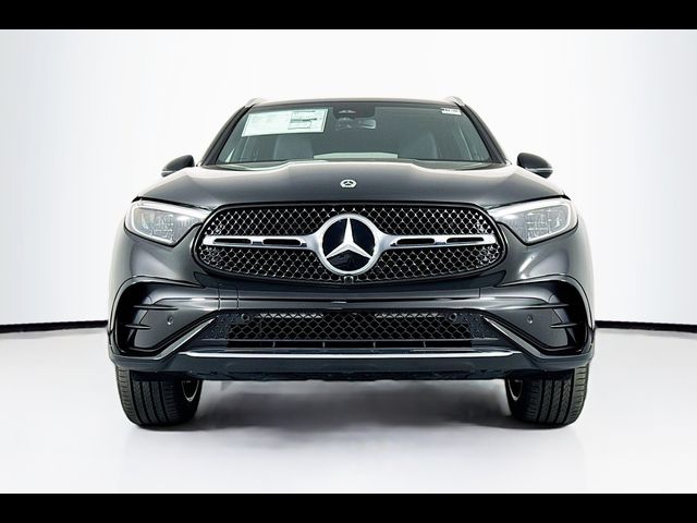 2025 Mercedes-Benz GLC 300