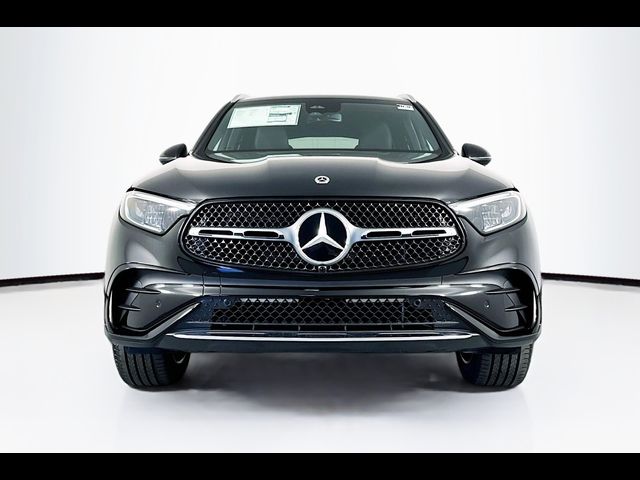 2025 Mercedes-Benz GLC 300