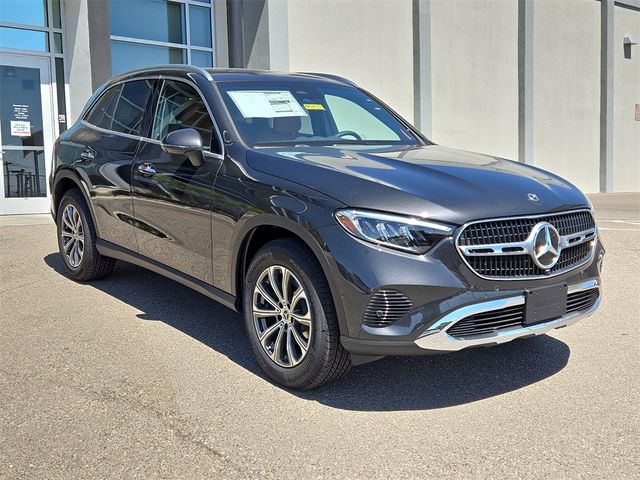 2025 Mercedes-Benz GLC 300