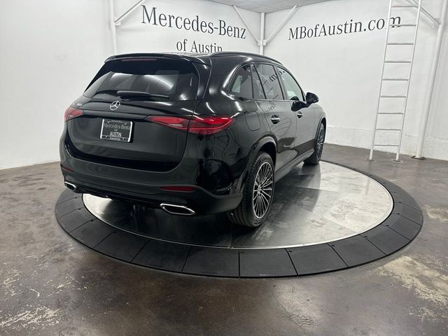 2025 Mercedes-Benz GLC 300