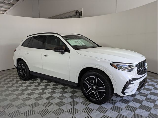 2025 Mercedes-Benz GLC 300