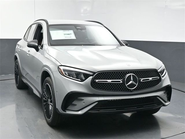 2025 Mercedes-Benz GLC 300