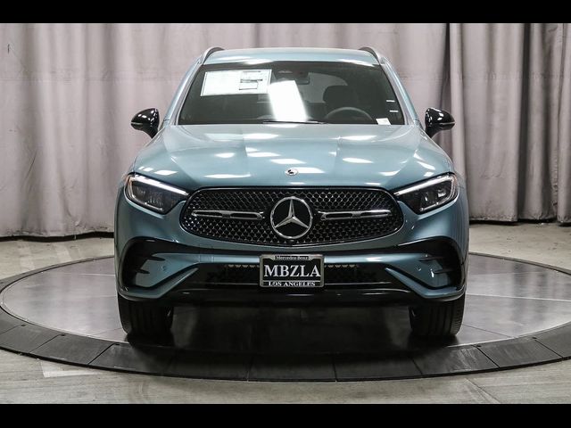 2025 Mercedes-Benz GLC 300