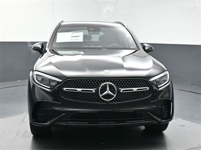 2025 Mercedes-Benz GLC 300