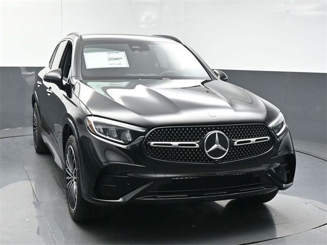 2025 Mercedes-Benz GLC 300