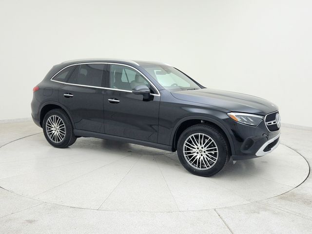 2025 Mercedes-Benz GLC 300