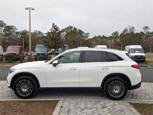 2025 Mercedes-Benz GLC 300