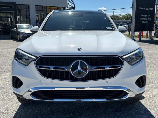 2025 Mercedes-Benz GLC 300