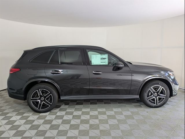 2025 Mercedes-Benz GLC 300