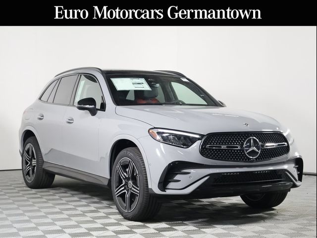 2025 Mercedes-Benz GLC 300