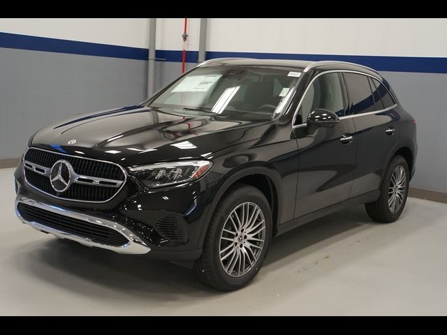 2025 Mercedes-Benz GLC 300