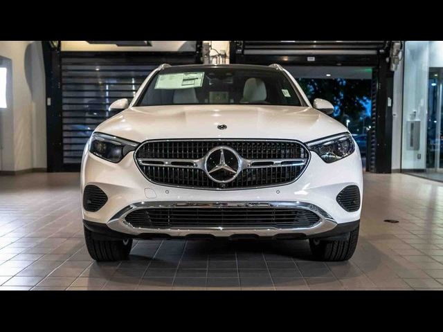 2025 Mercedes-Benz GLC 300