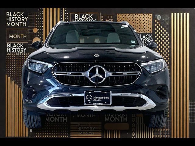 2025 Mercedes-Benz GLC 300