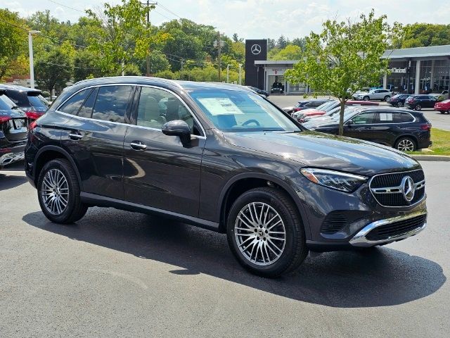 2025 Mercedes-Benz GLC 300